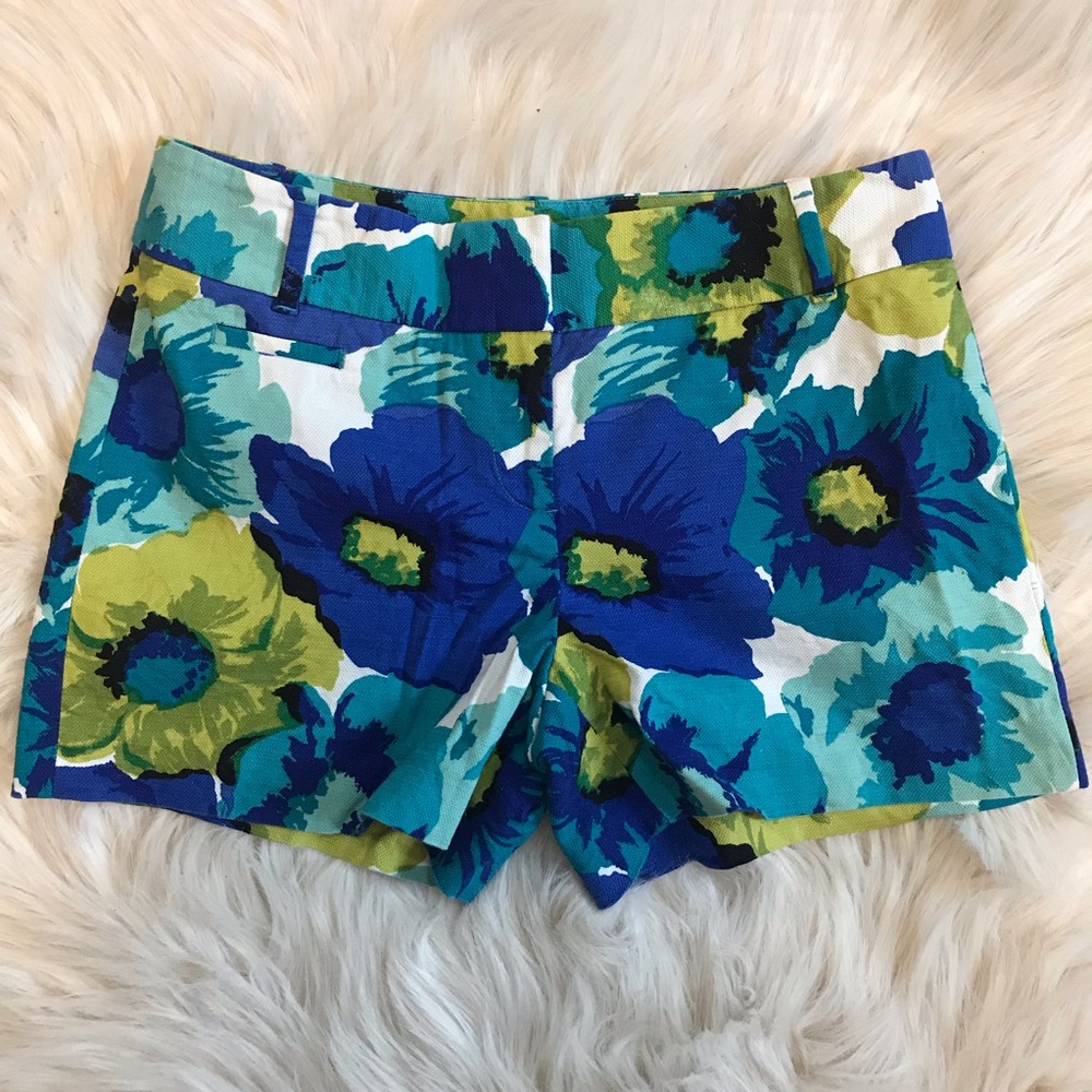 Ann Taylor LOFT Floral Shorts 🕶